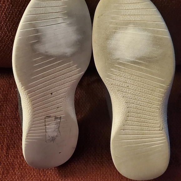 Allbirds Tree Runners Gray Sneakers 8 - Picture 3 of 5